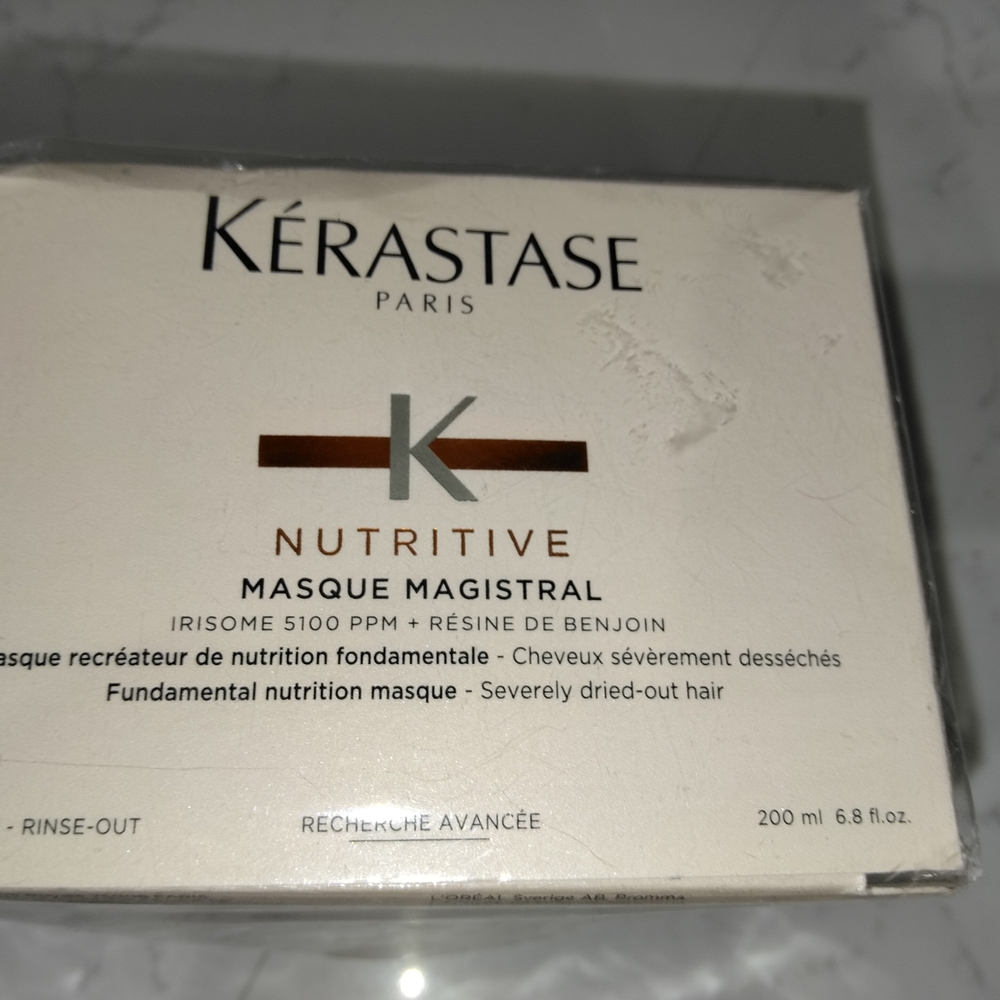 Kerastase Nutritive Masque - Cream and Gold - Picture 2 of 4